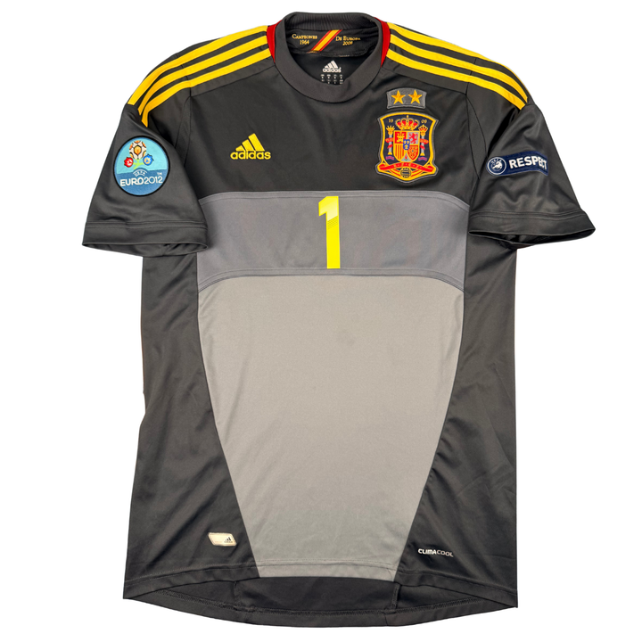 2012 SPAIN EURO GOALKEEPER SHIRT CASILLAS #1 - (M)